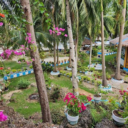 Islanders Paradise Beach Larena Exterior photo